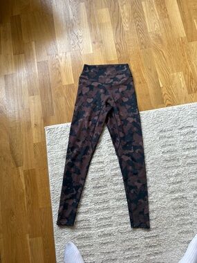 Vitality Camo Print Leggings - Brown/Black